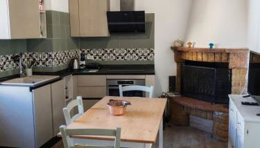 Rondini apartment - Foto 4, stove