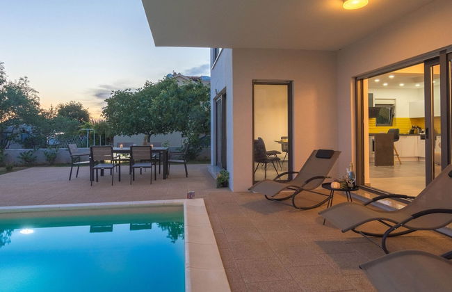 Villa in Turanj With Stunning Sea Views - Foto 23