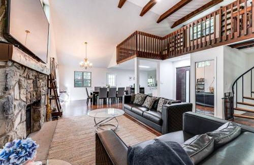 Cozy Wooded Retreat Big Bass Lake Home - Foto 3