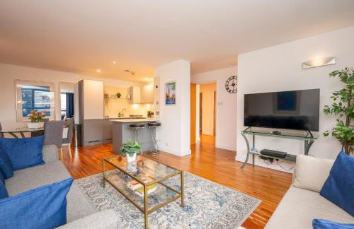 Bright Spacious Modern 5th flr City Oasis-Sleeps 6 - Pass the Keys - Foto 9