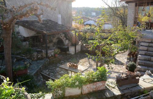 Giorgos' & Noula's Cottage in Desfina village- near Delphi - Foto 31