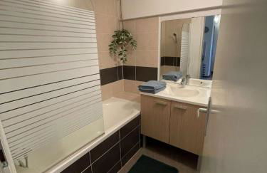 Appartement 2 chambres 6 pers piscine, 50m du lac - Foto 5