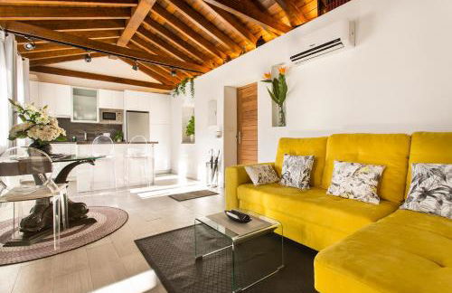 Apartamento con terraza y cochera Albaycin - Foto 1