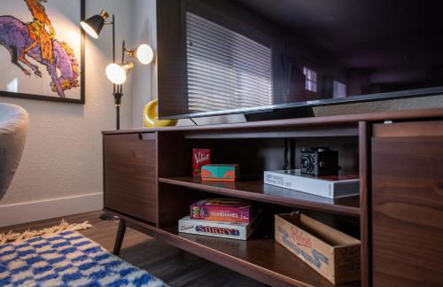 Mid-Century Modern Home - Hot Tub and Game Room - Foto 42