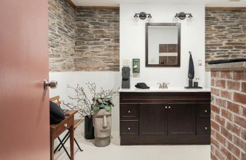 Chic Farmhouse Woodstock Saugerties Skiing HITS - Photo 18