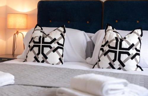 Elegant Apartments in Staines l Free Onsite Parking - Foto 25