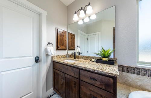 Hilltop Hideaway-Rest, Relax, Reconnect! - Foto 65