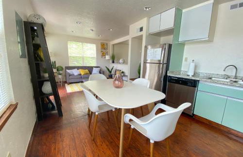 OU-Walk to Campus , Downtown ; Designer Studio - Foto 33