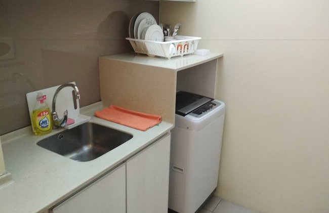 Queens Service Suite at Swiss Garden Residences - Photo 11