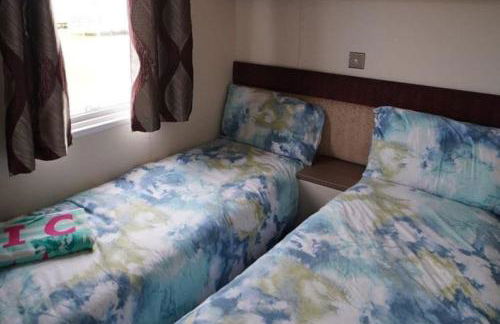 Caravan - Sleeps 8 - Pets Ok - Parking - Foto 13