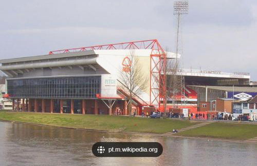 Spacious 2 Bed Village Flat sleeps 4/6 - Photo 21