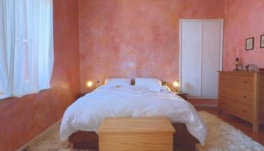 Το Aρχοντικό των Τσιντζίνων - Foto 2, wardrobe