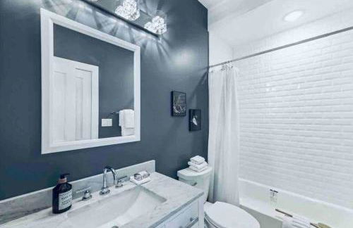 Designer 3BDR Penthouse with Private Rooftop Monument Views Near Popular H Street Corridor Parking Included Free Cancellation - Foto 20