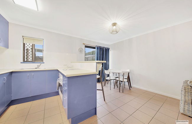 Driftwood On The Beach - Photo 12