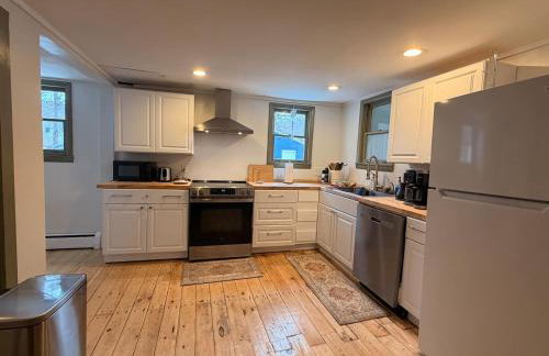 Spacious 4BR Summer Escape Queechy Lake Passes - Foto 18