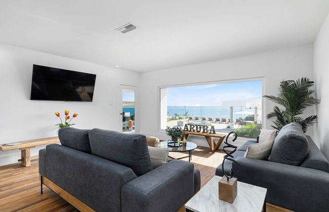 Beachfront Villa w Pool Sleeps 16 Dining Tub - Foto 4