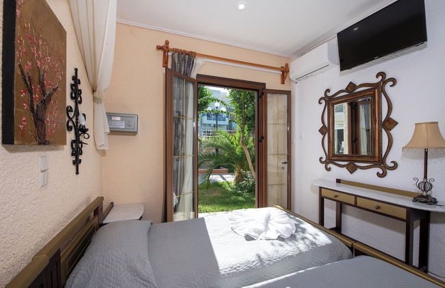 Hotel Castle Suites - Photo 60