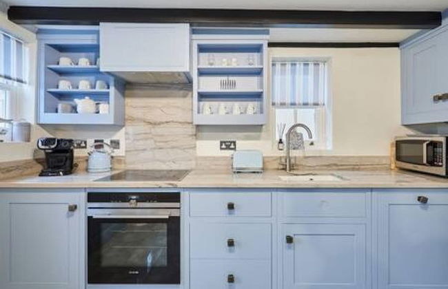 Host Stay Spring Bank Cottage - Photo 8