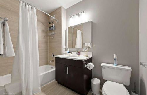 The Bernadin- Designer 3BR City Center with Balcony - Photo 17