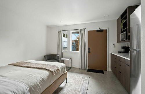 Kerns 6BR - New Spanish Style Group Stay - Photo 52