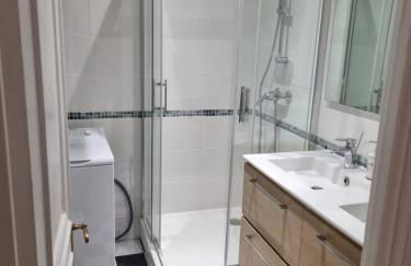 Face château St Germain en Laye, appartement 4 à 6 personnes, 23 min de Paris Champs-Elysées - Foto 9