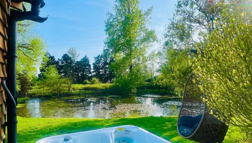 The Barn cottage with hot tub overlooking the lake - Foto 2