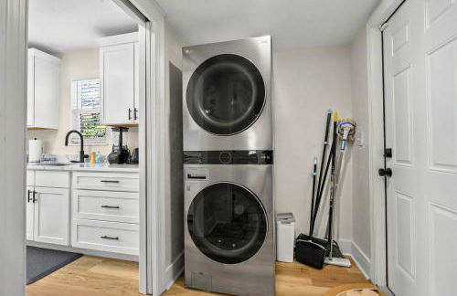 It's A Vibe- less than 10mins Capital,Hospitals,FAMU,&FSU - Foto 23