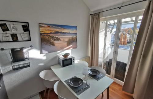 Schickes Studioapartment mit Balkon - Foto 1