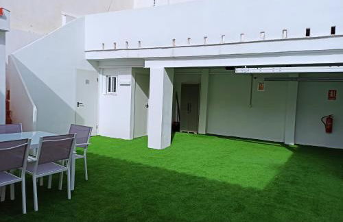 Casa cerca de la playa con patio y garaje privado - Foto 20