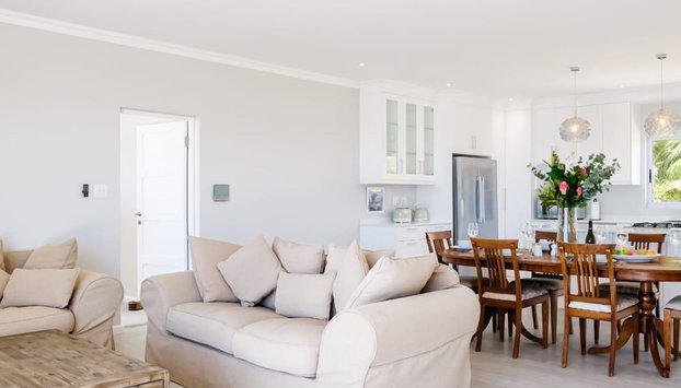 Elegant Apartment w Ocean Views Quenera Apartment - Foto 2, Habitación