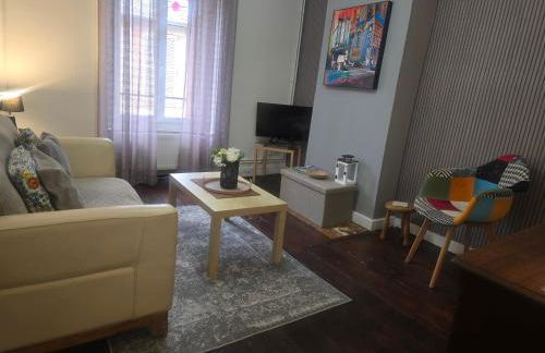 Number 22 - Le Dorat - Apartment 3 with garden & free parking - Foto 5