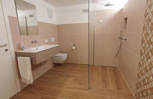 Living with style between mountains & apple orchards - Foto 23