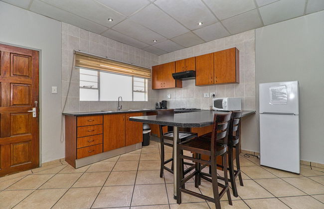 BM Gardens Apartment Hotel - Photo 13