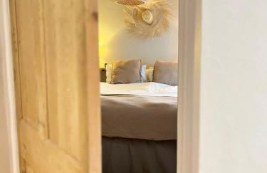 Cozy Garden Apartment with Wood Burner - Foto 14