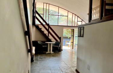 Casa Histórica de Sérgio Ferro - Arquitetura Moderna - Foto 22