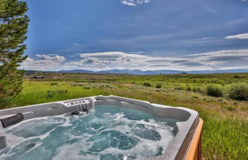 Mountain Bliss 3 BR Retreat With Views and Hot Tub - Foto 26