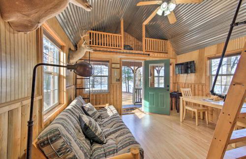 Lakefront Cabin with 2 Lofts, Boats on 4 Acres - Foto 7