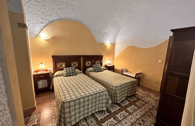 Cuevas la Granja - Foto 17