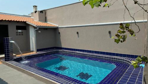 Casa grande com Piscina e Churrasqueira - Foto 2