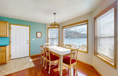 Lakefront Retreat - Foto 11