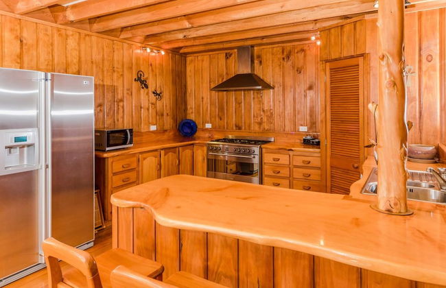 Coastal Chalet Suites - Foto 4