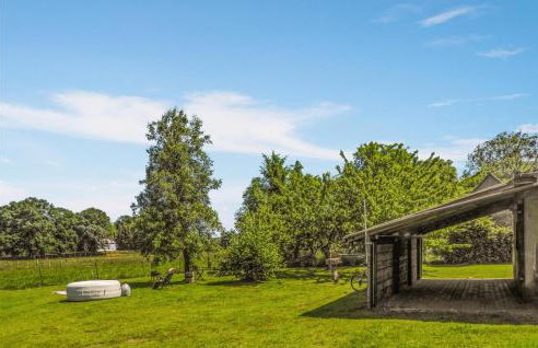 Cozy Home In Warnoleka With Wifi - Foto 7