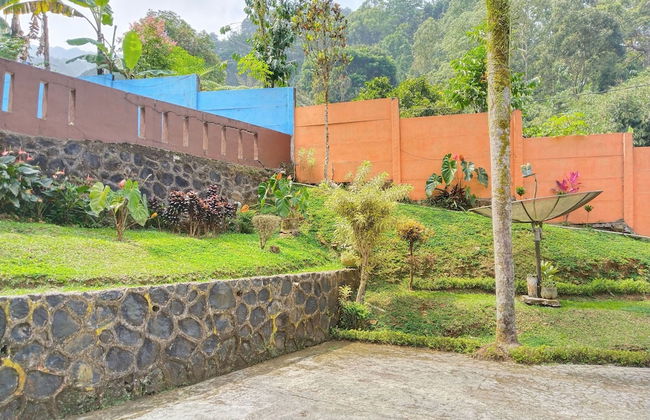 Villa Yustisia Curug 7 Cilember - Foto 67