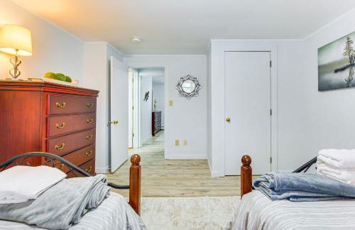 Lakefront Cabin with Panoramic Water View and Access - Foto 28