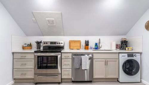 Burien's Top Unit with Spa-Inspired Bathroom - Foto 4