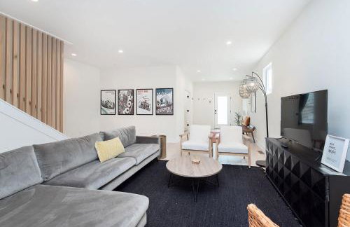 Modern Retreat with Hot Tub-Near Downtown Indy-Family Friendly - Foto 12