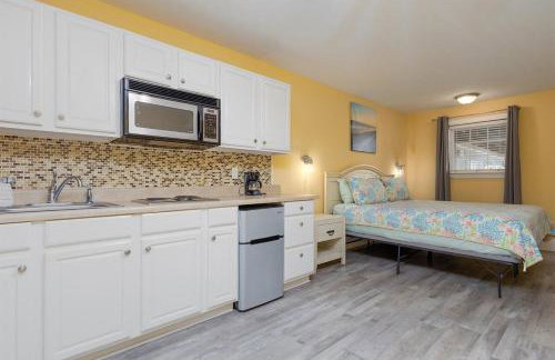 Surf City Beach Stay- Dolphins Drift Motel Unit - Foto 21