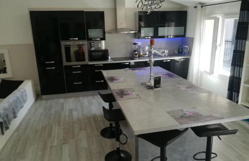 Black & White - Foto 1