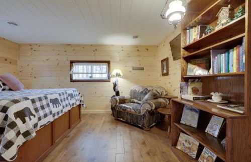 Peaceful Nature Escape on Little Portage Lake! - Foto 13