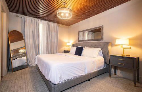 Spacious Dallas 2BR Condo Resort-Style Pool - Foto 12